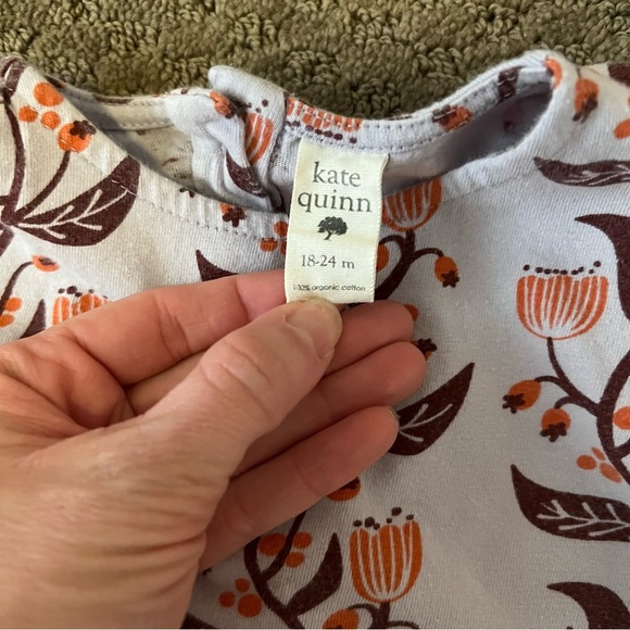 Kate Quinn White and Orange Floral Short Set with Ruffled Sleeves - Picture 3 of 4